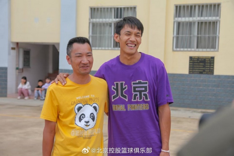 那一封信的故事還在延續(xù) 矣進宏母校的師生們來到北京了！