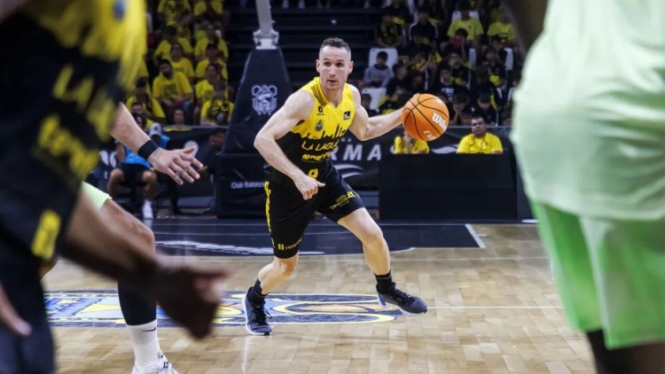 NBA初代老六，42歲進(jìn)入生涯巔峰？！